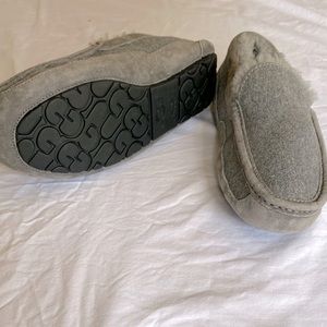 UGG ascot UGGpure suede and wool grey. Size 8. Never worn.  new condition.